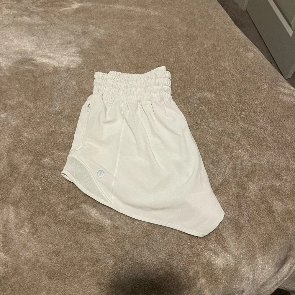 lululemon athletica White Elastic-Waist Athletic Shorts - Picture 2 of 2